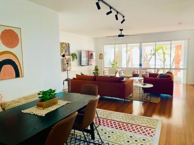 Beachview Apartments At Villa Paradiso Палм Коув Екстериор снимка