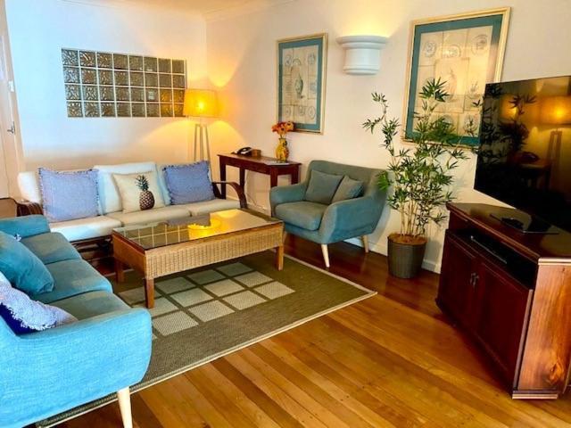 Beachview Apartments At Villa Paradiso Палм Коув Екстериор снимка