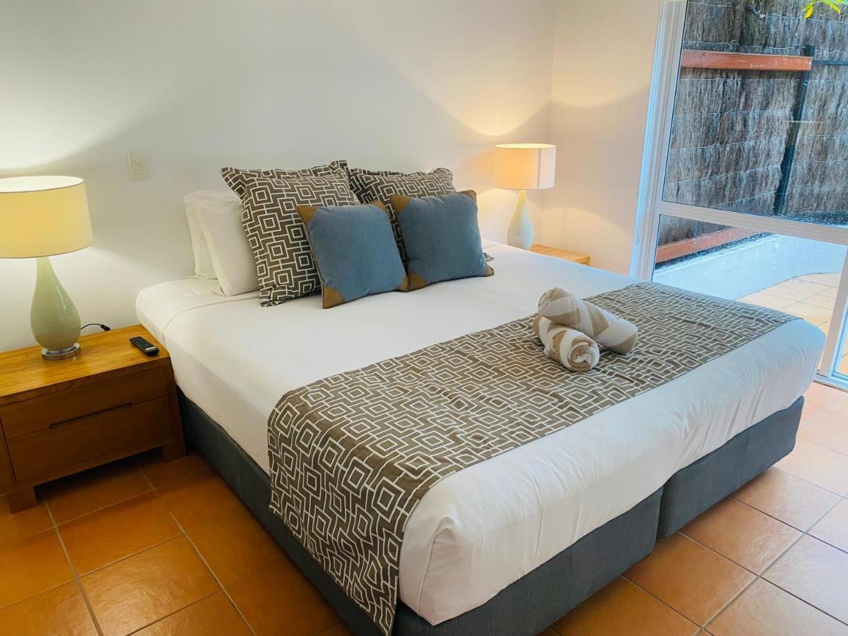 Beachview Apartments At Villa Paradiso Палм Коув Екстериор снимка