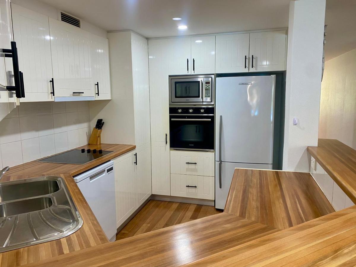 Beachview Apartments At Villa Paradiso Палм Коув Екстериор снимка