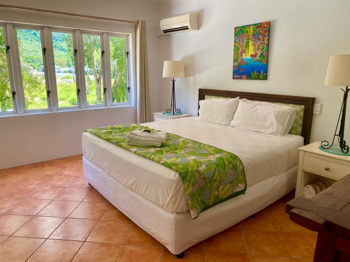 Beachview Apartments At Villa Paradiso Палм Коув Екстериор снимка